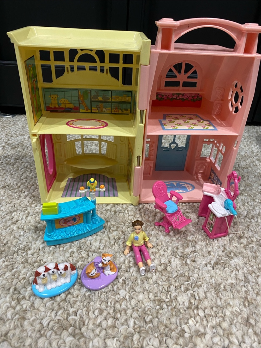 Fisher-Price Sweet Streets vintage pet shop and beauty salon playseat